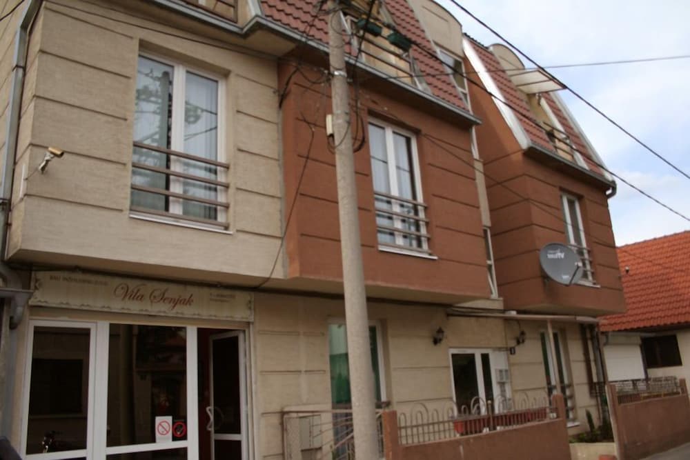 Vila Senjak 8/51