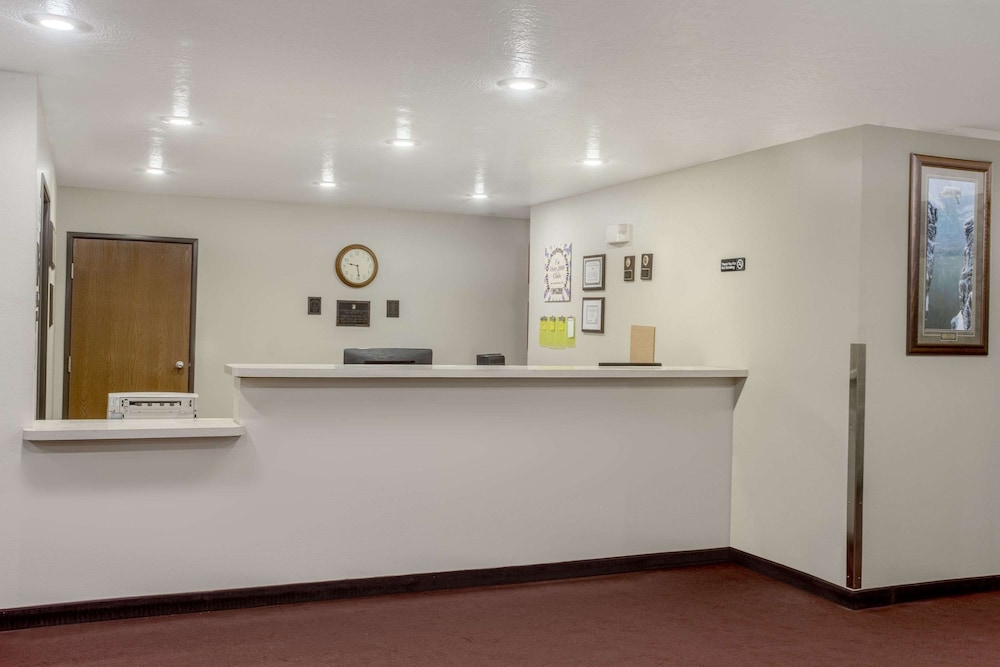 Super 8 By Wyndham Blackfoot 5/42