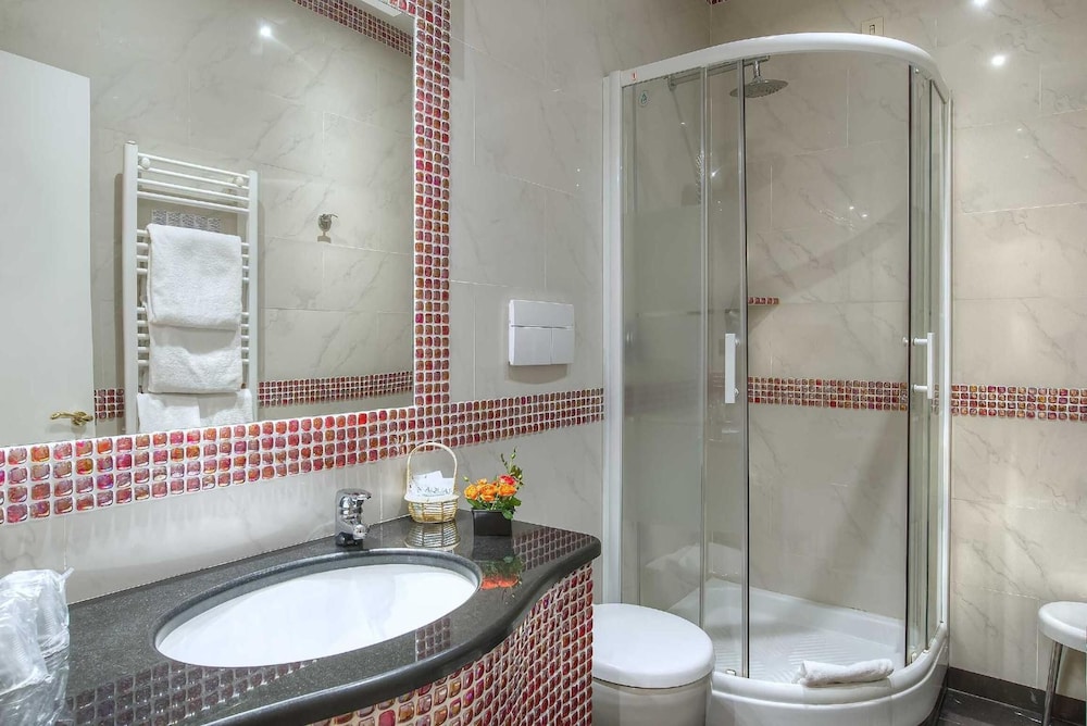 Hotel Caracciolo 55/62