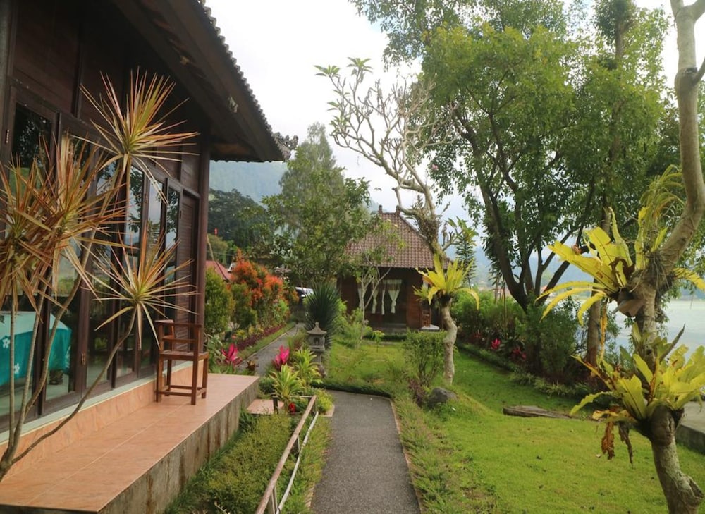 Batur Green Lake by ZUZU 27/33