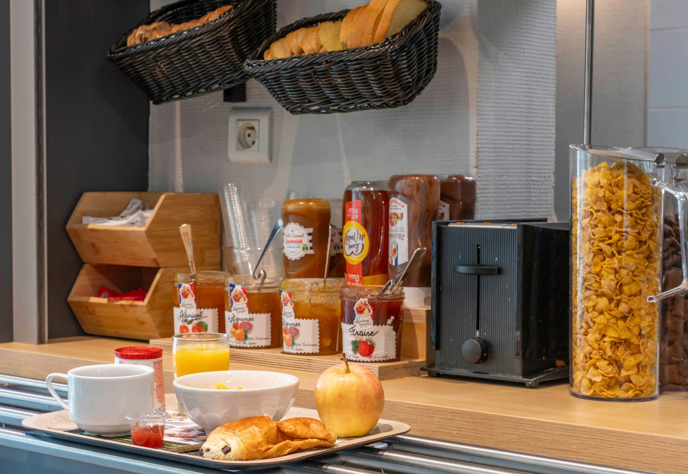 B&B HOTEL Amiens Longueau 17/35