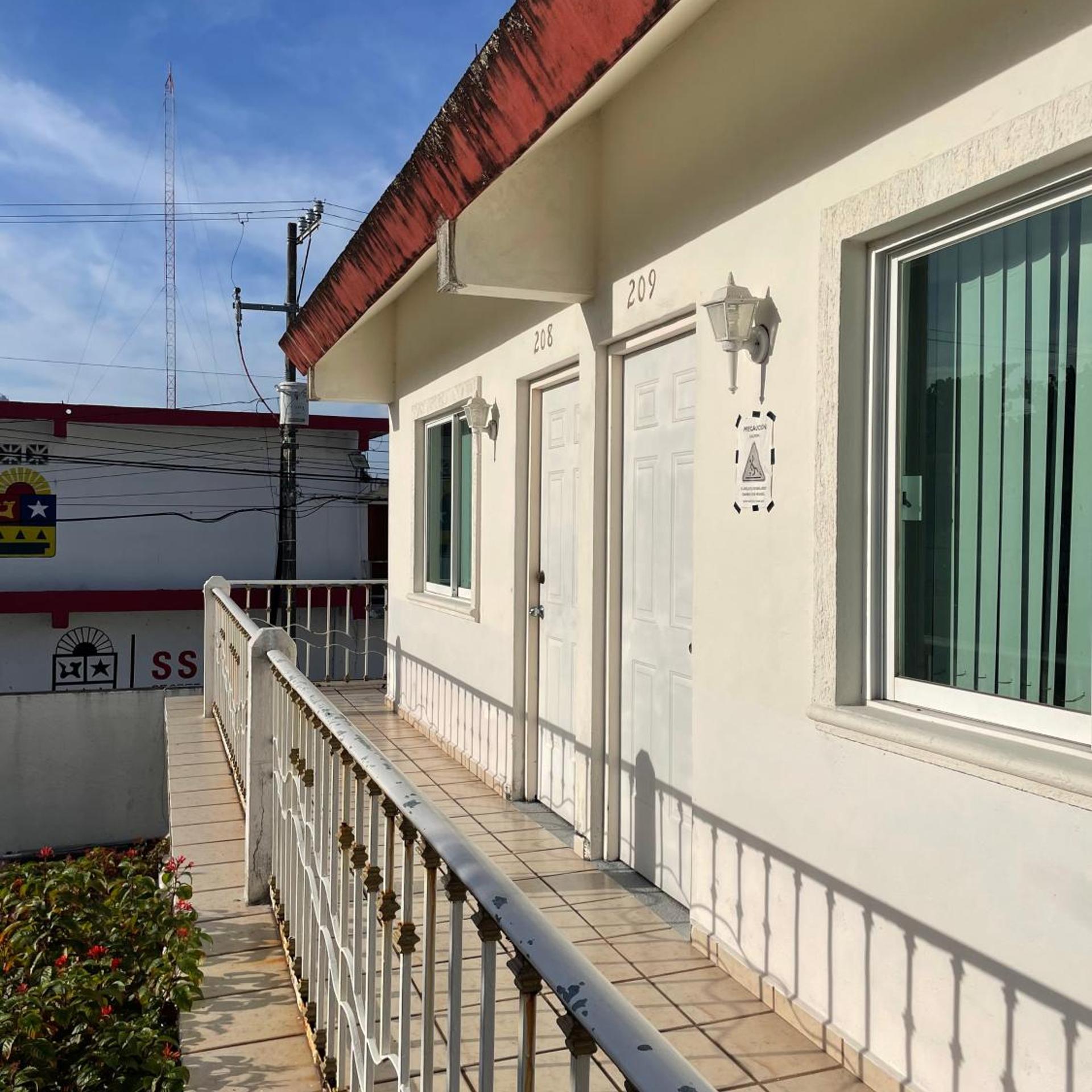 OYO Hotel Dos Mundos Aeropuerto Internacional de Cozumel 6/56