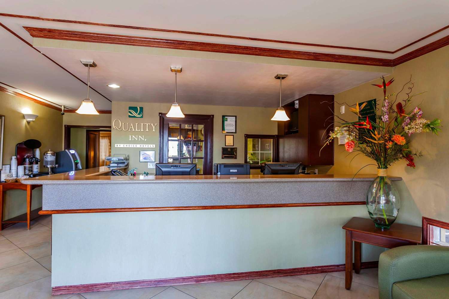 Quality Inn Near Seattle Premium Outlets secondary