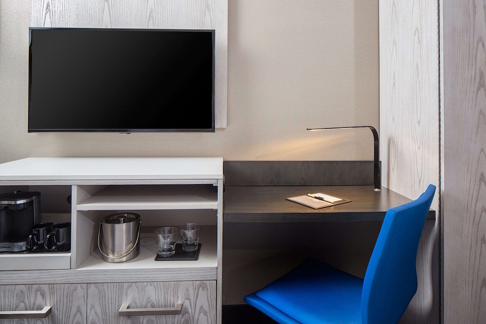 DoubleTree by Hilton Hotel New York Times Square West 44/63
