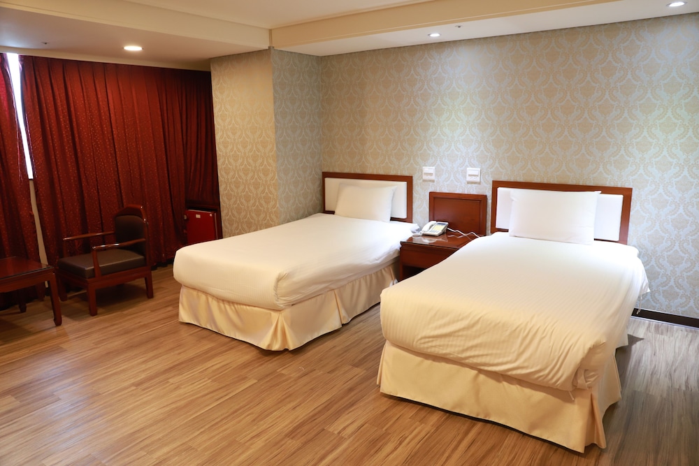 Chuanfu Hotel 14/35