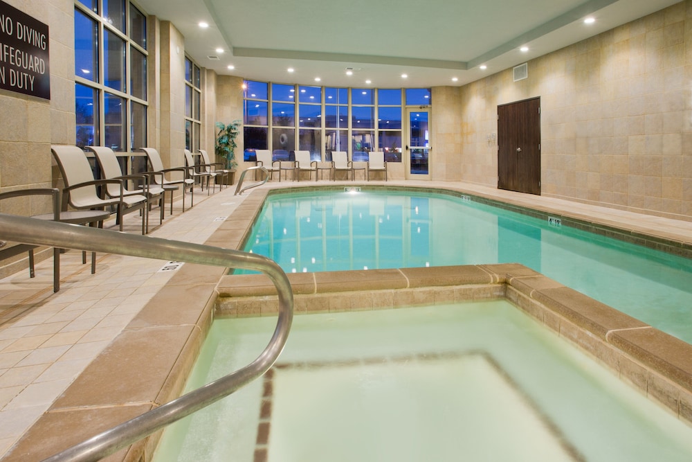 Crowne Plaza Anchorage-Midtown 34/78