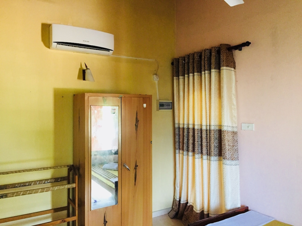 Lake View Home Stay Tangalle 14/15