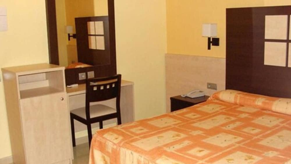 HOTEL CIUTADELLA 42/52