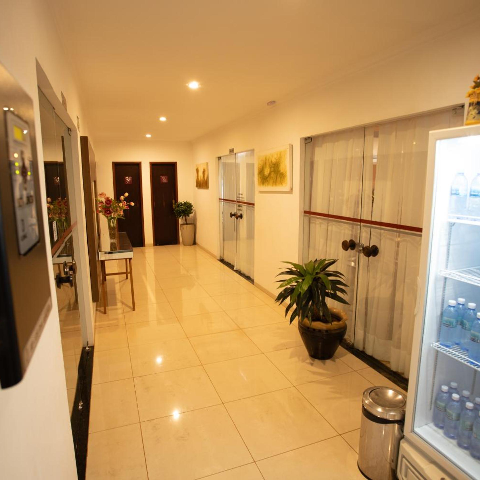 Ellus Hotel 9/50