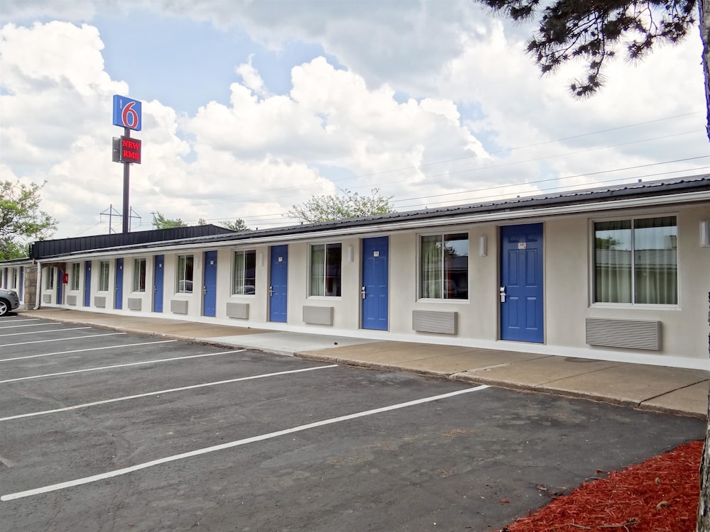Motel6 Erie, PA 28/31