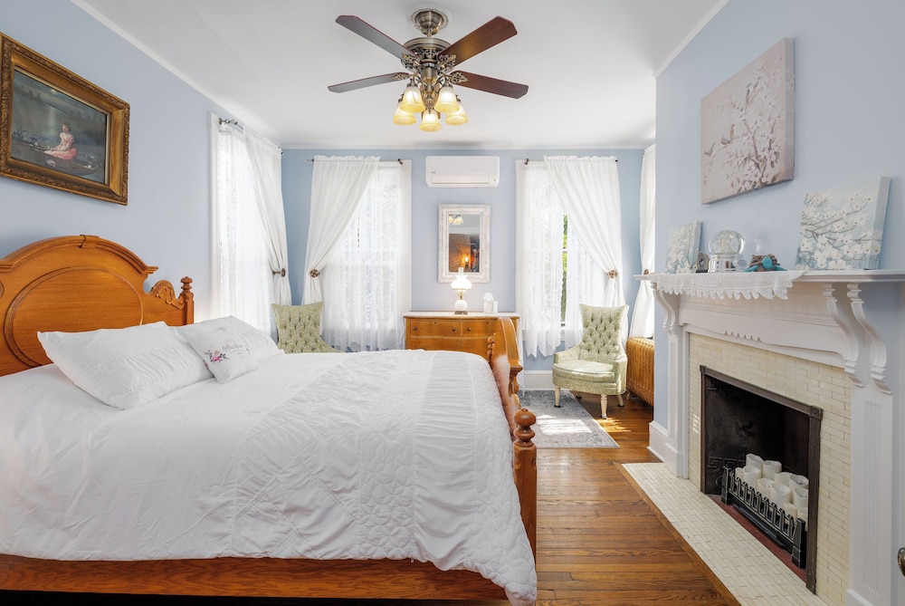 Oak, Queen Bed