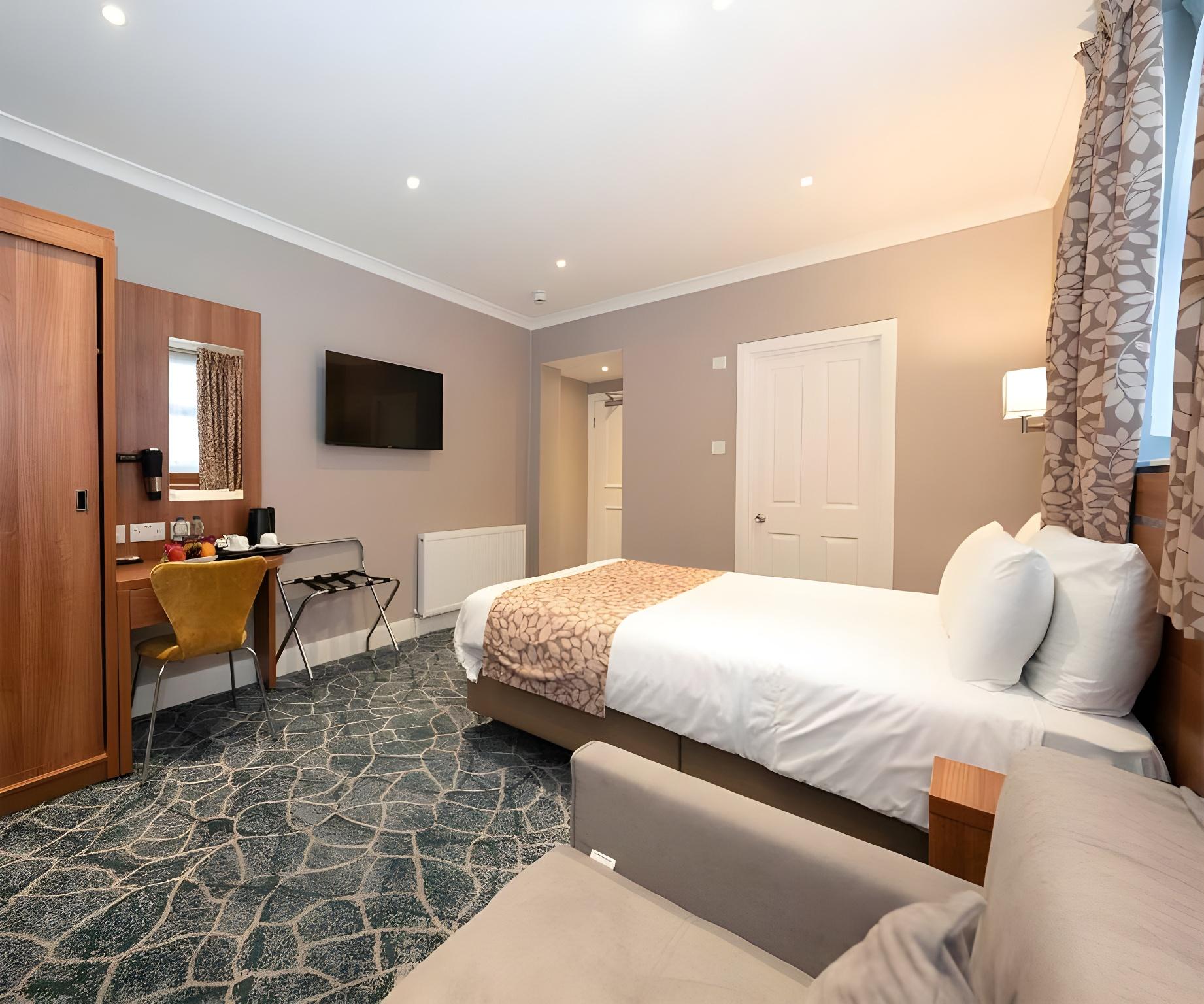 Hyde Park, Club, Suite