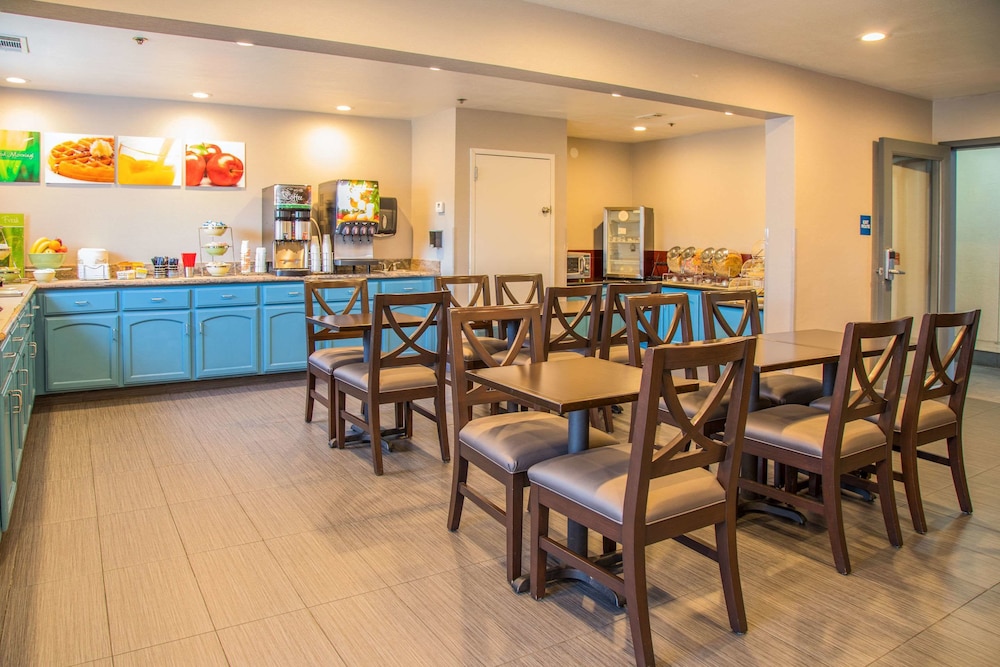 Quality Inn Merced Gateway to Yosemite 34/41
