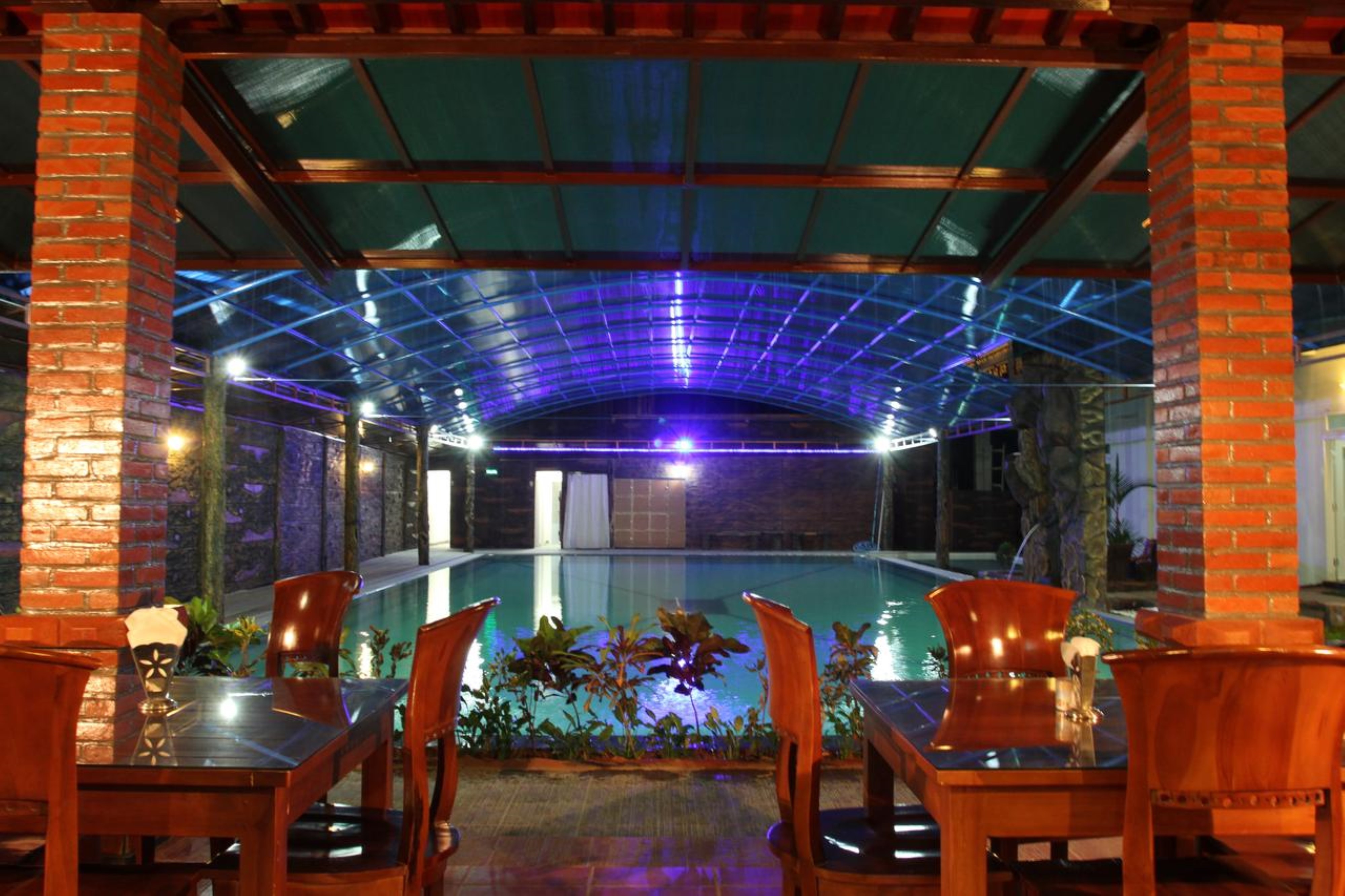 Hotel Savitri Country by ZUZU 29/38