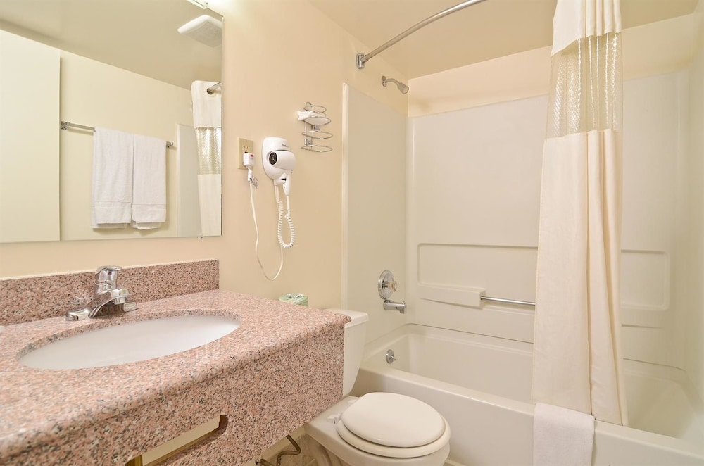 Americas Best Value Inn Lancaster 10/15