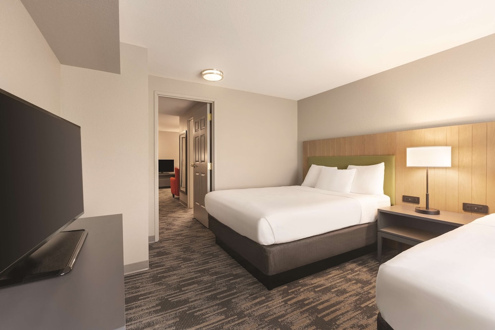 Country Inn & Suites By Radisson Green Bay North Wi 8/36