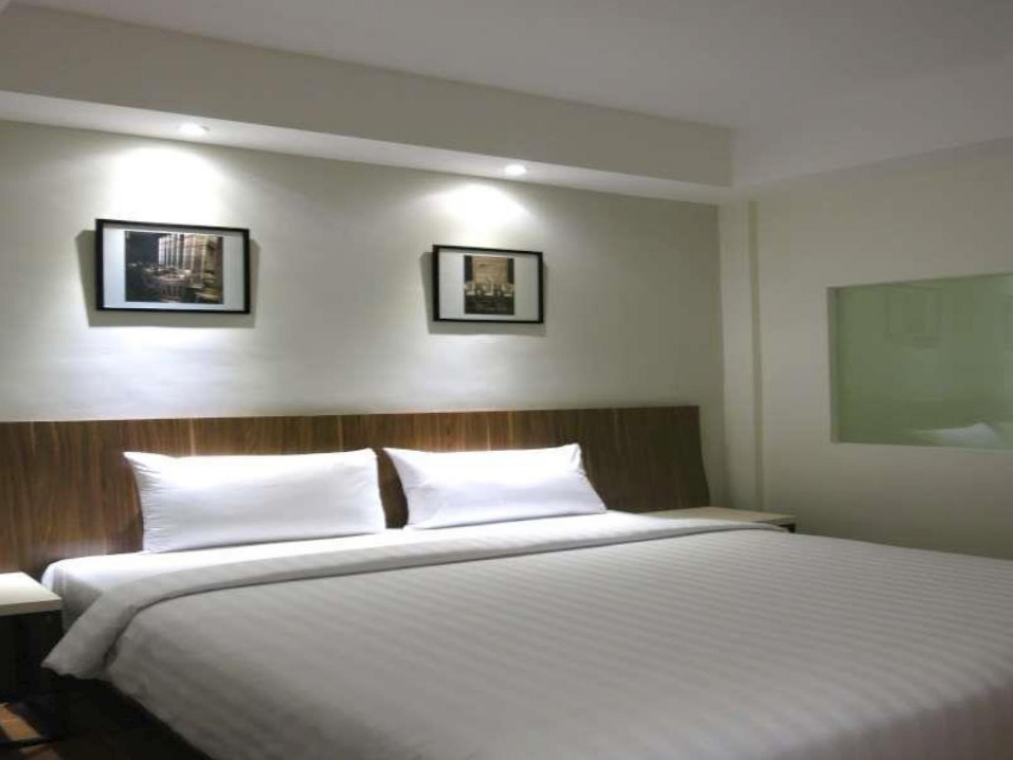 Hart Hotel 15/39
