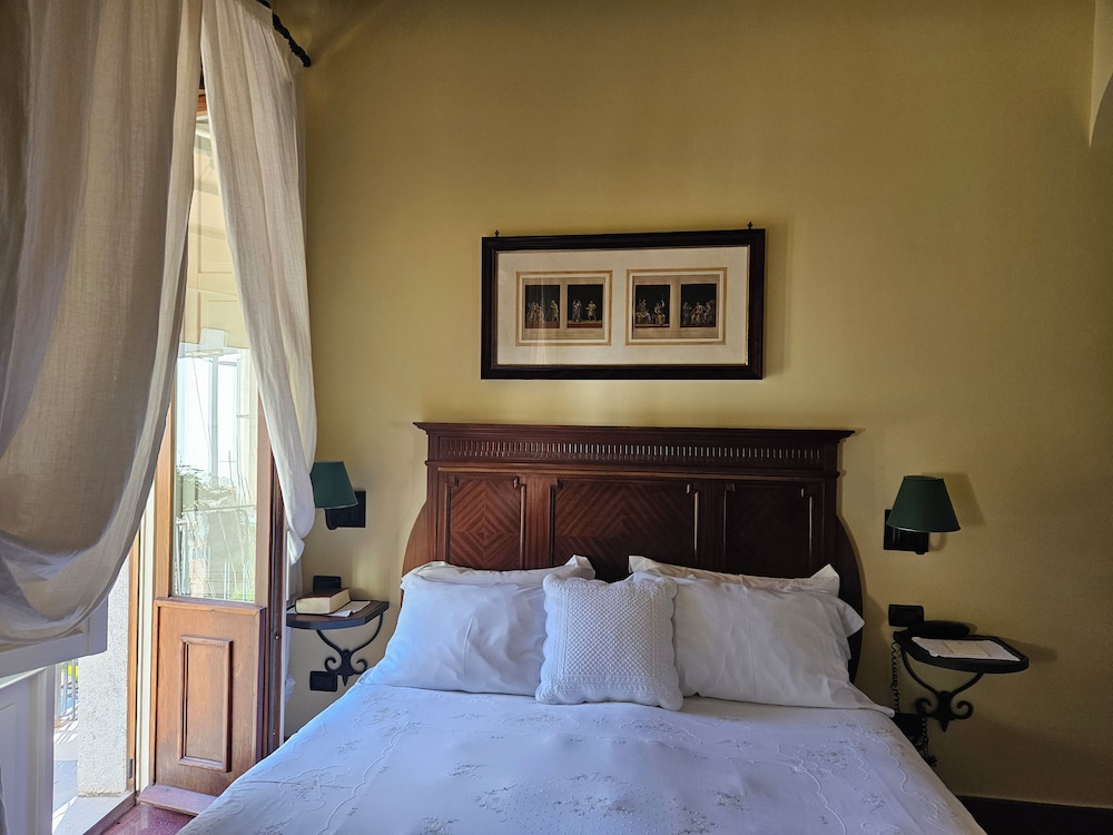 1 BEDROOM, SUPERIOR, TRIPLE, 1 DOUBLE AND 1 SINGLE BED