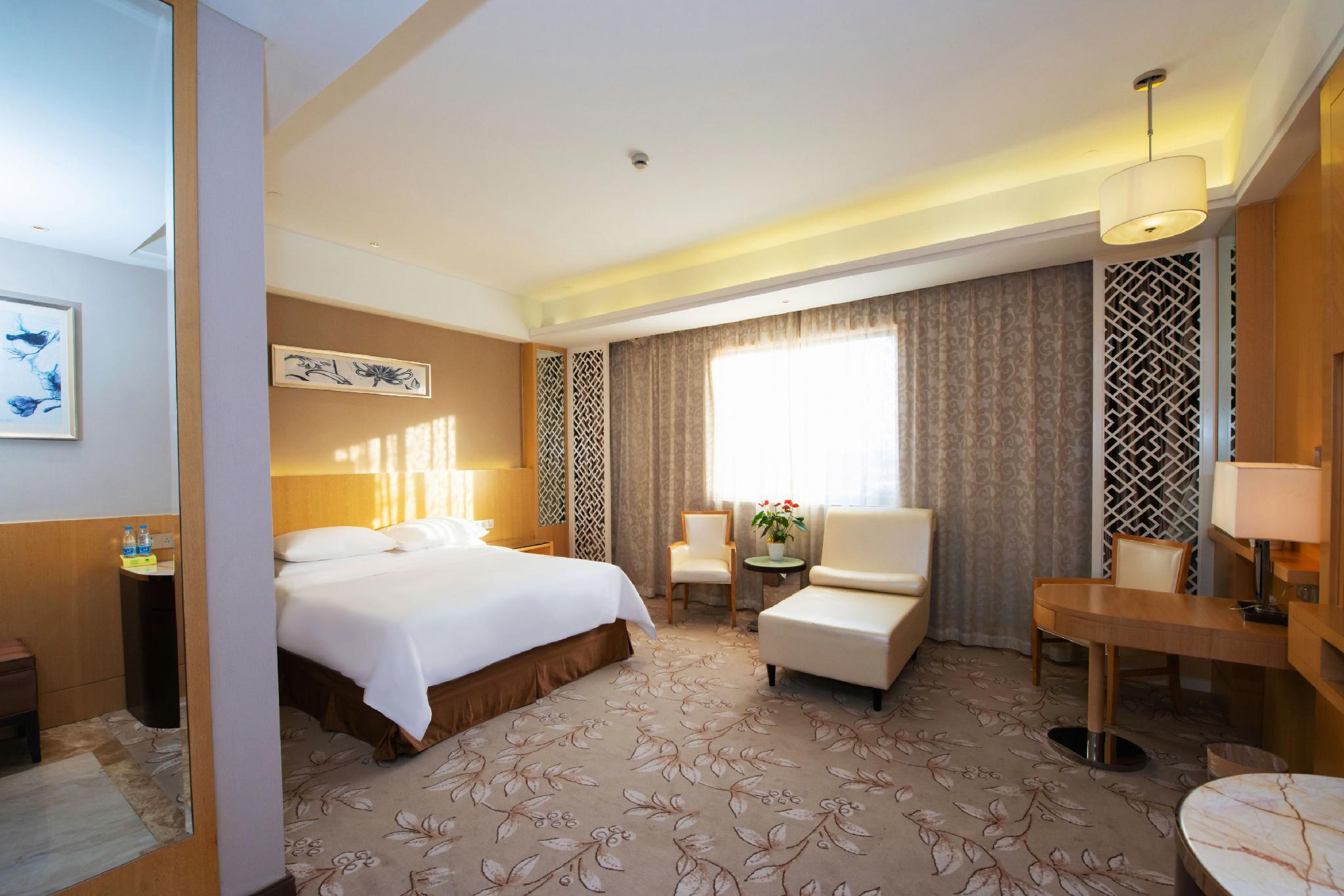Vienna Hotel (Shanghai Waigaoqiao Free Trade Zone) 27/38