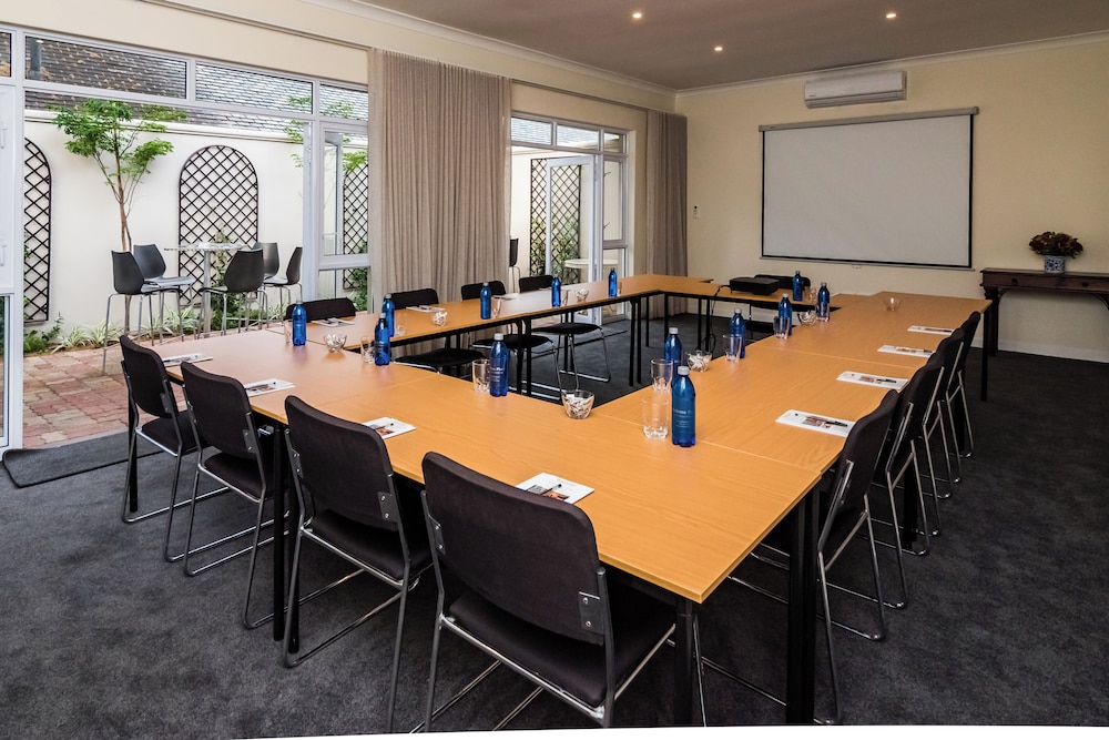 Melrose Place Guest Lodge and Conferencing 34/50