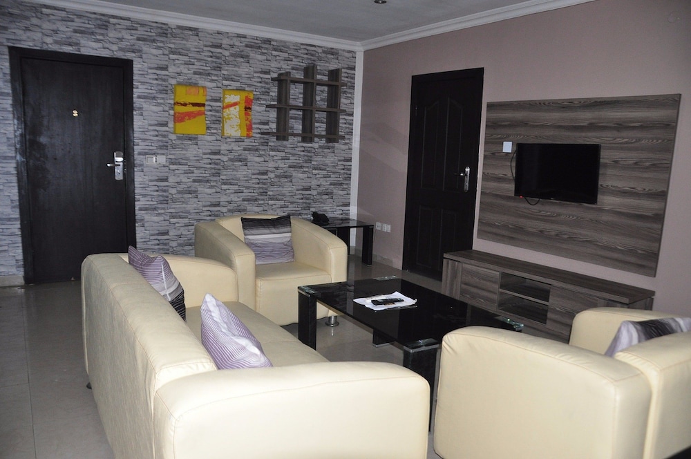 Beni Apartment And Suites 25/50