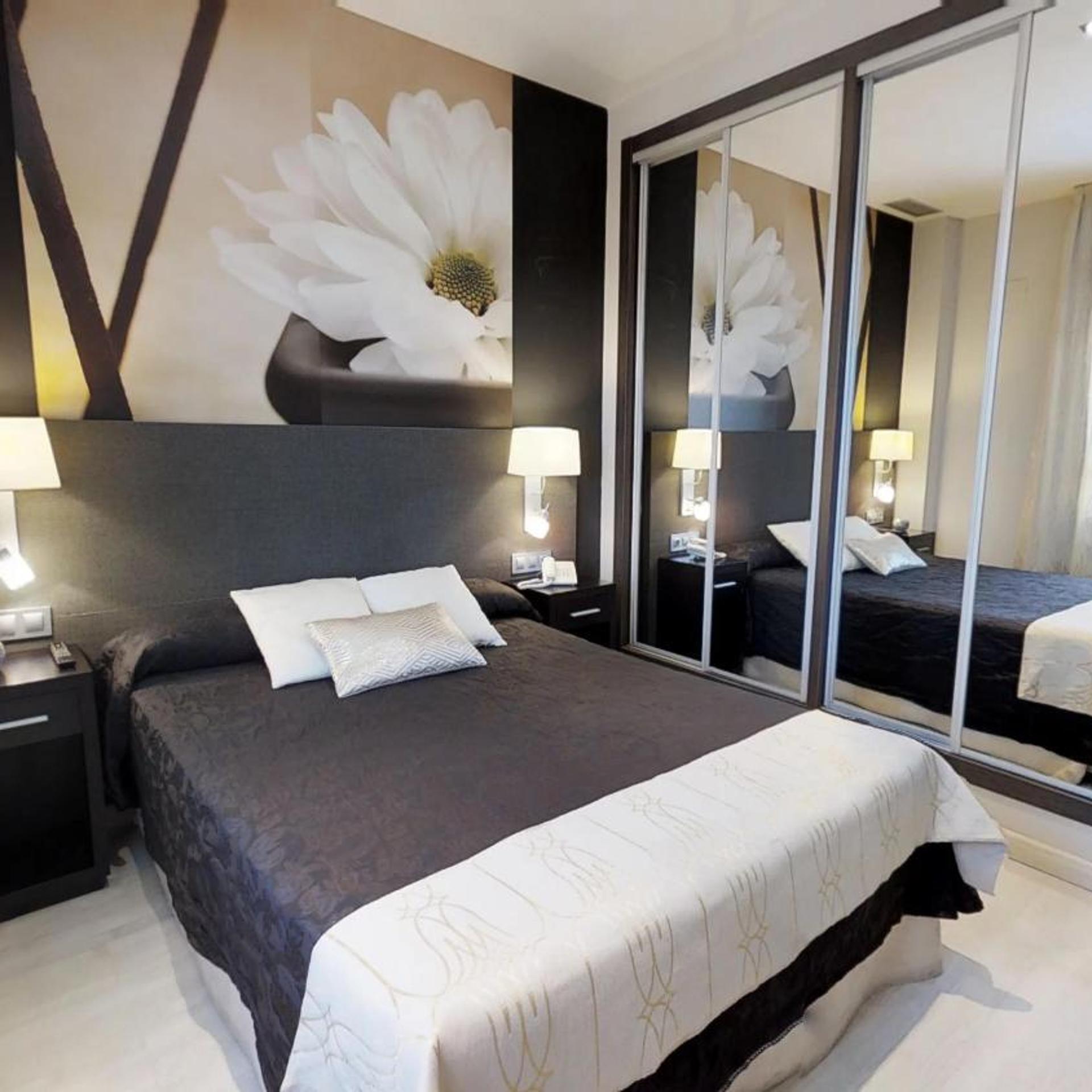 2 Bedrooms, Apartment, Pool View