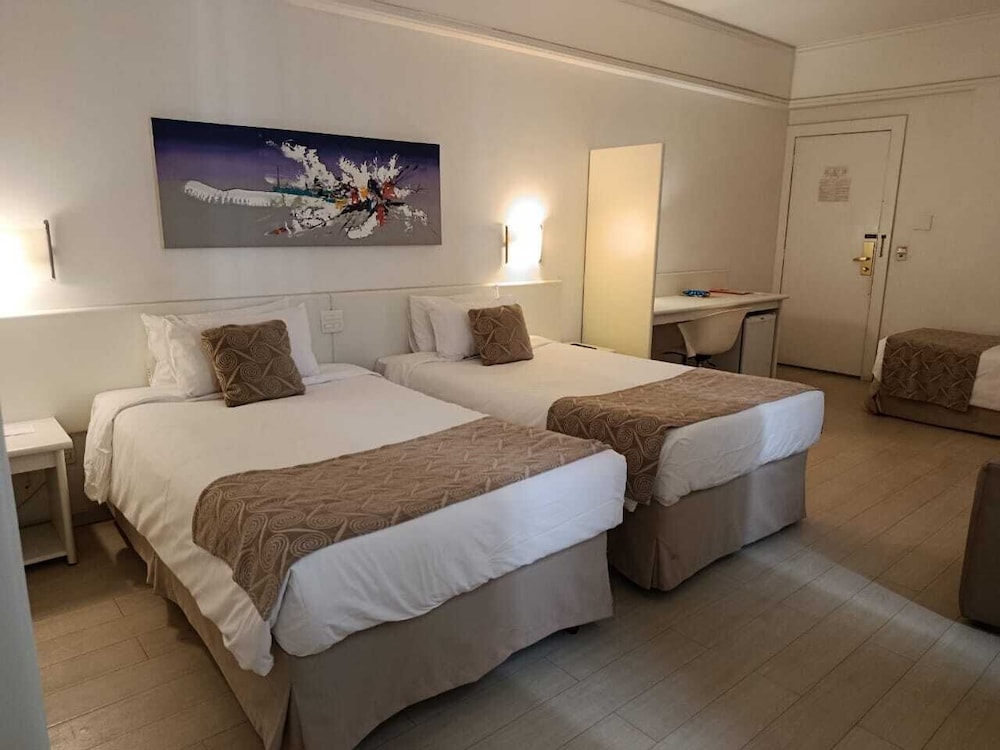 Superior, Triple, 3 Beds 3/8
