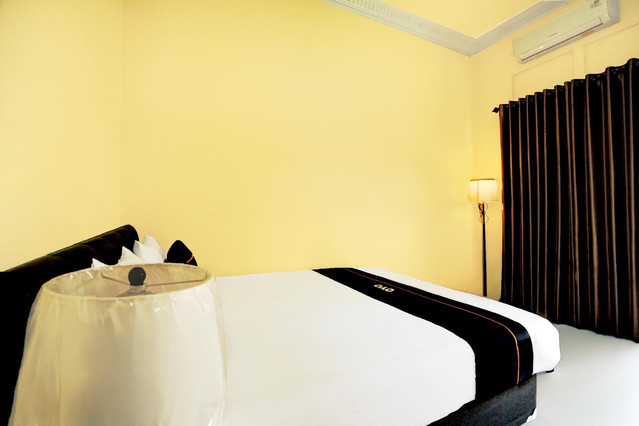 Hotel O Surabaya near Pelangi Park formerly D'best Kutisari 30/40