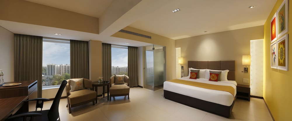 Grand Mercure Vadodara Surya Palace 12/35