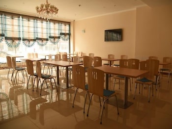 GreenTree Inn Baishan Linjiang Yalu River Express Hotel 19/23