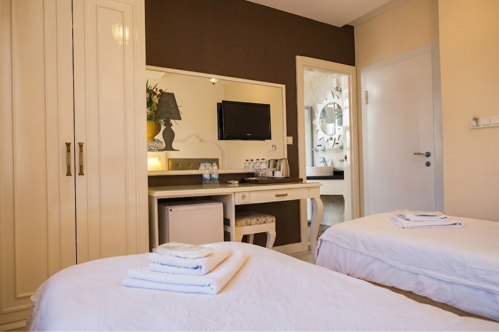 Ozkavak Hotel Kaleici 17/45