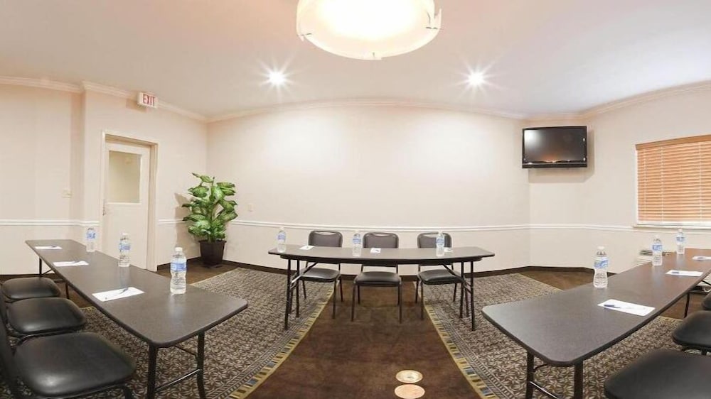 Candlewood Suites Houston Westchase Westheimer 33/39