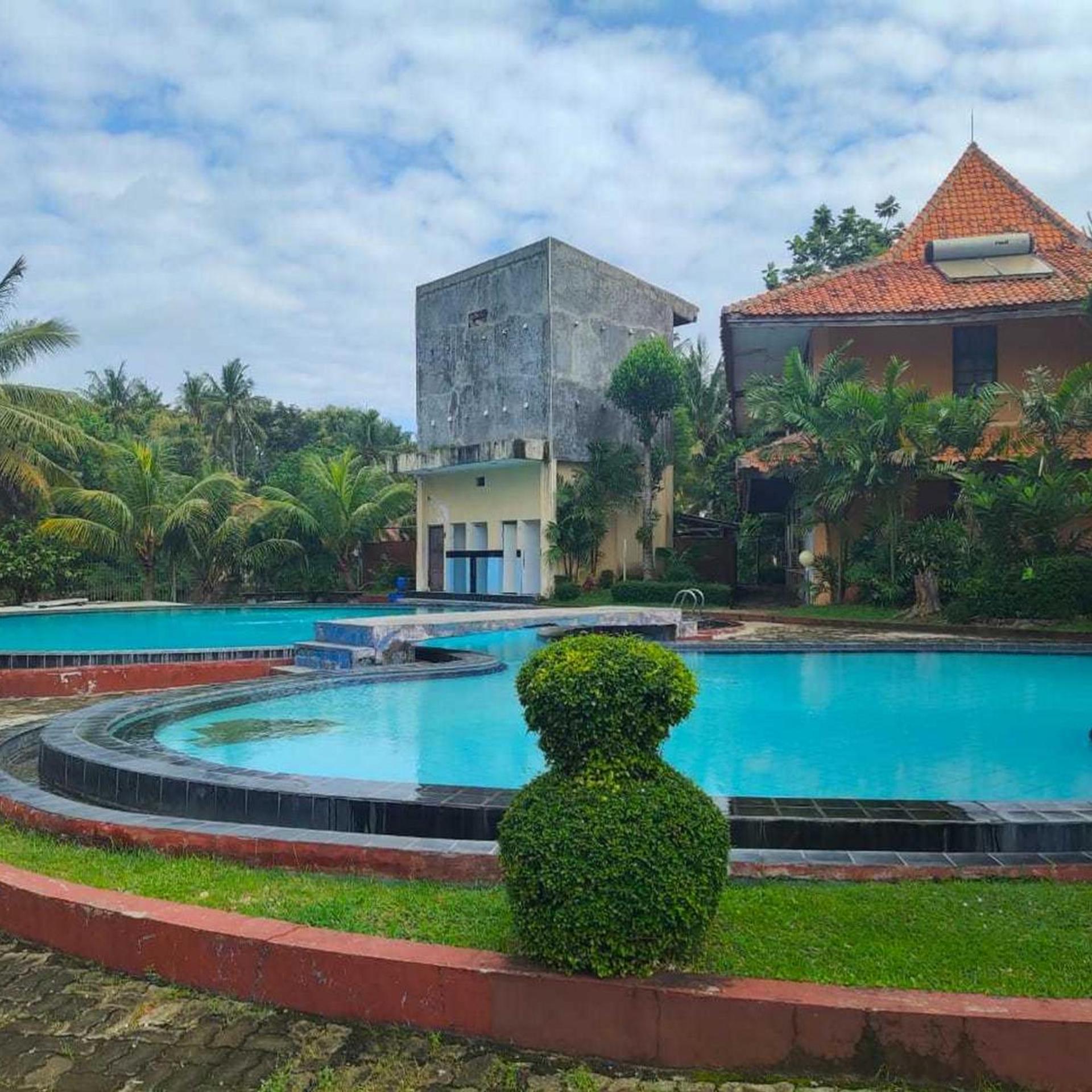 RedDoorz Plus near Tugu Mercusuar Anyer 40/50