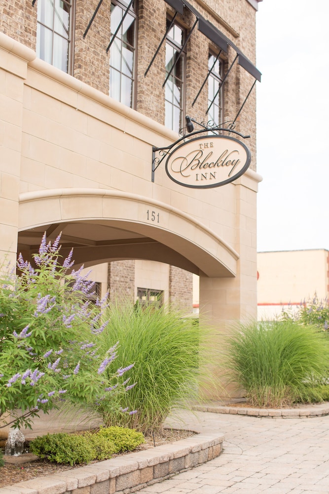 The Bleckley Inn 1/50