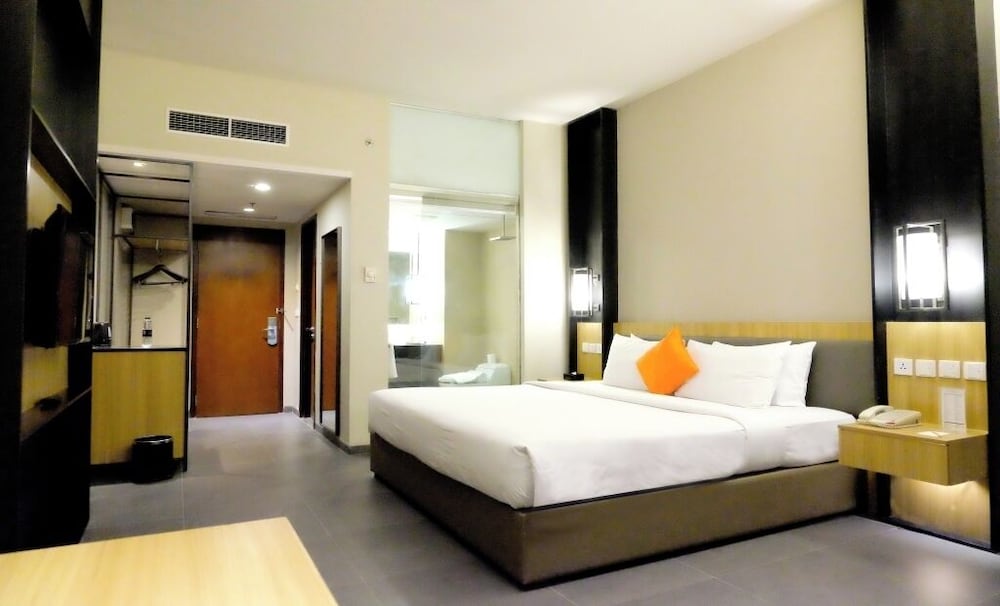 The Luxton Bandung 25/67