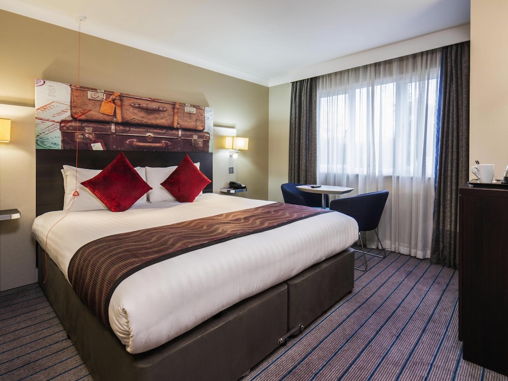Mercure London Heathrow 12/68