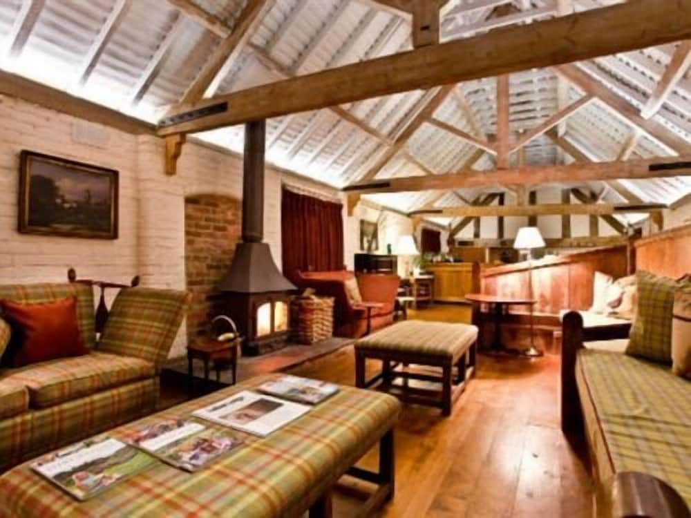 Old Downton Lodge 31/50