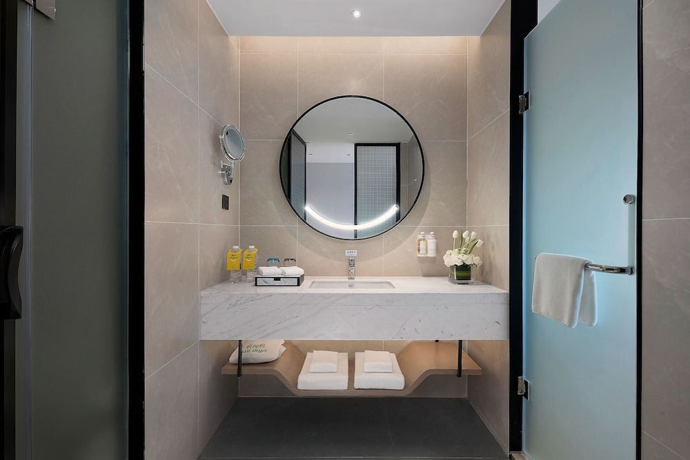 Holiday Inn & Suites Wuhan International Expo 23/67
