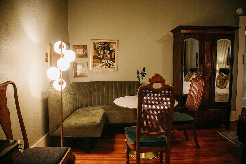 The Crystal River Inn 44/67