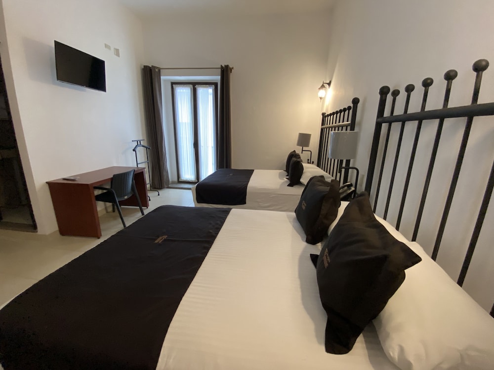 Hotel Plata Condesa 34/55