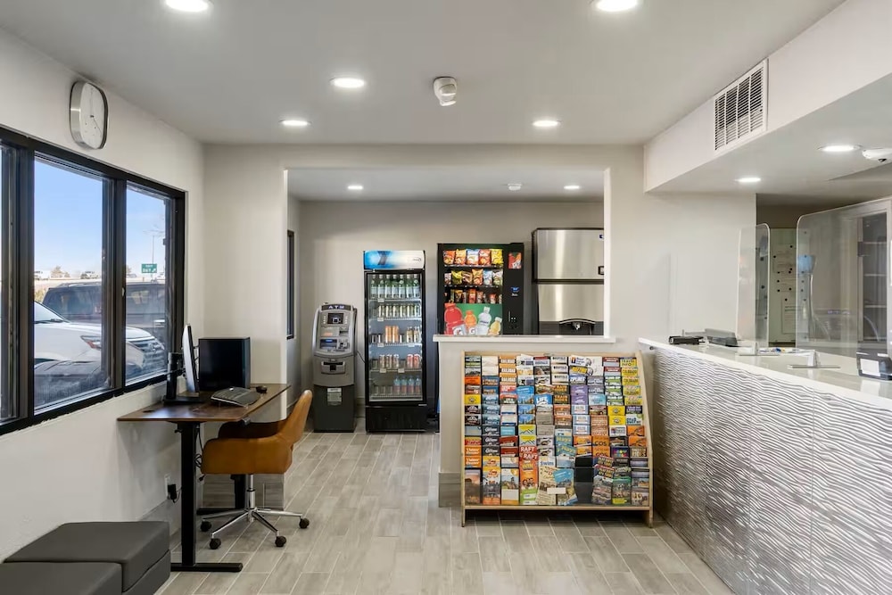 Days Inn by Wyndham Wheat Ridge/Denver West 32/44