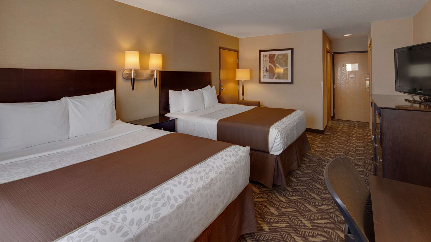 Room, 2 Queen Beds, Jetted Tub