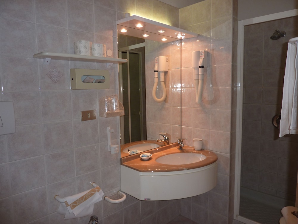 Hotel Ariston Montecarlo 49/50