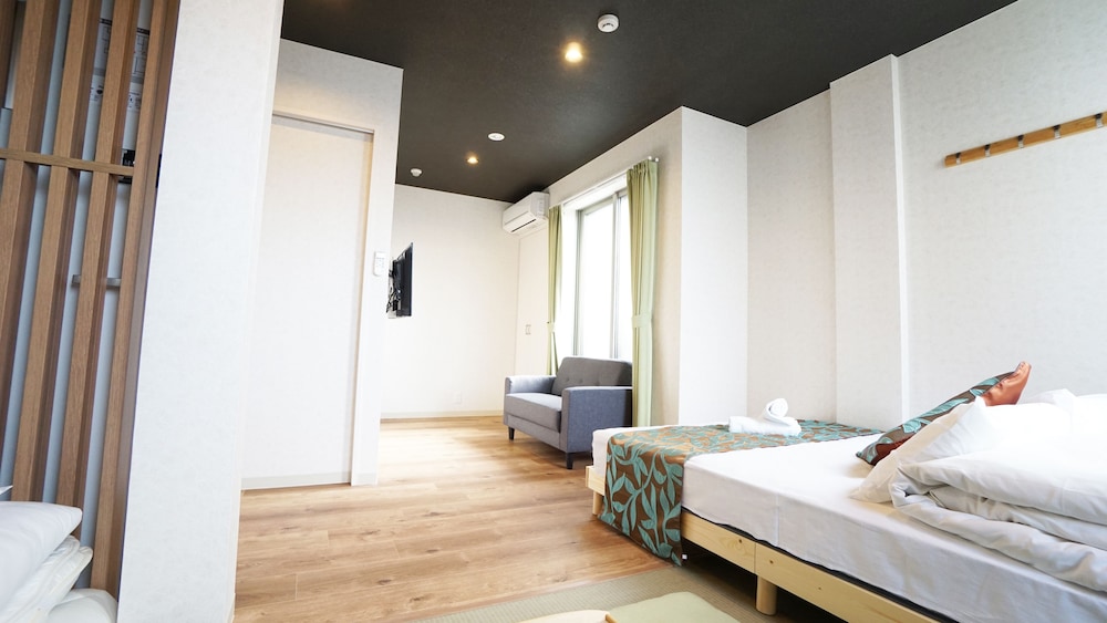 Poly Hostel Osaka 12/60
