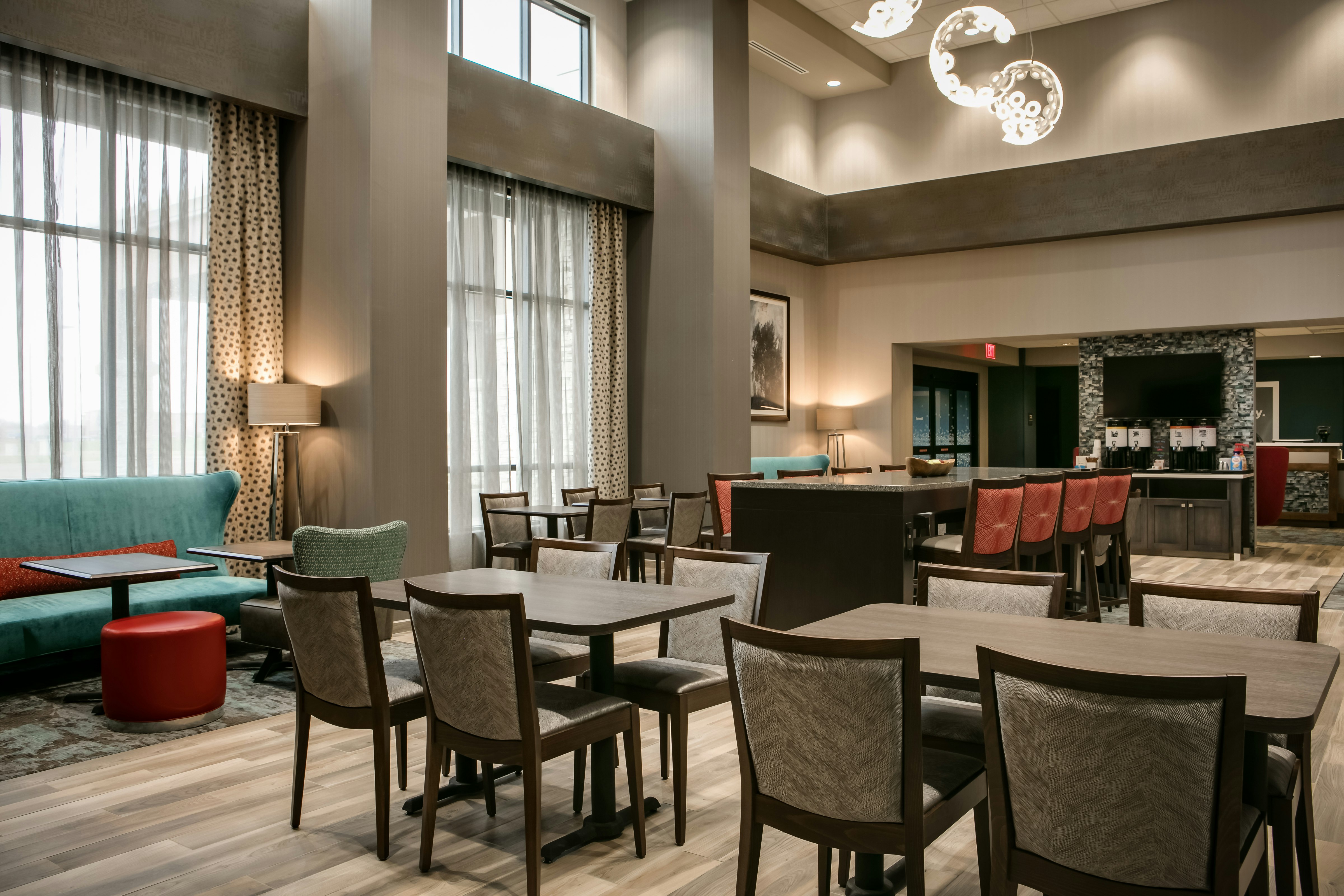 Hampton Inn Wichita Northwest 30/38