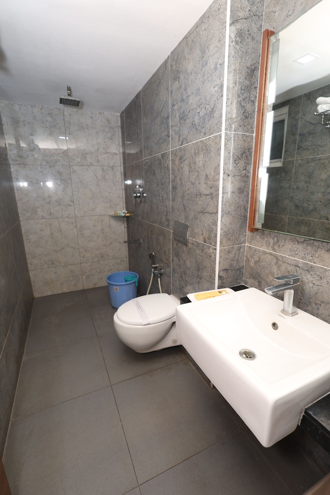 Abirami Residency 41/42