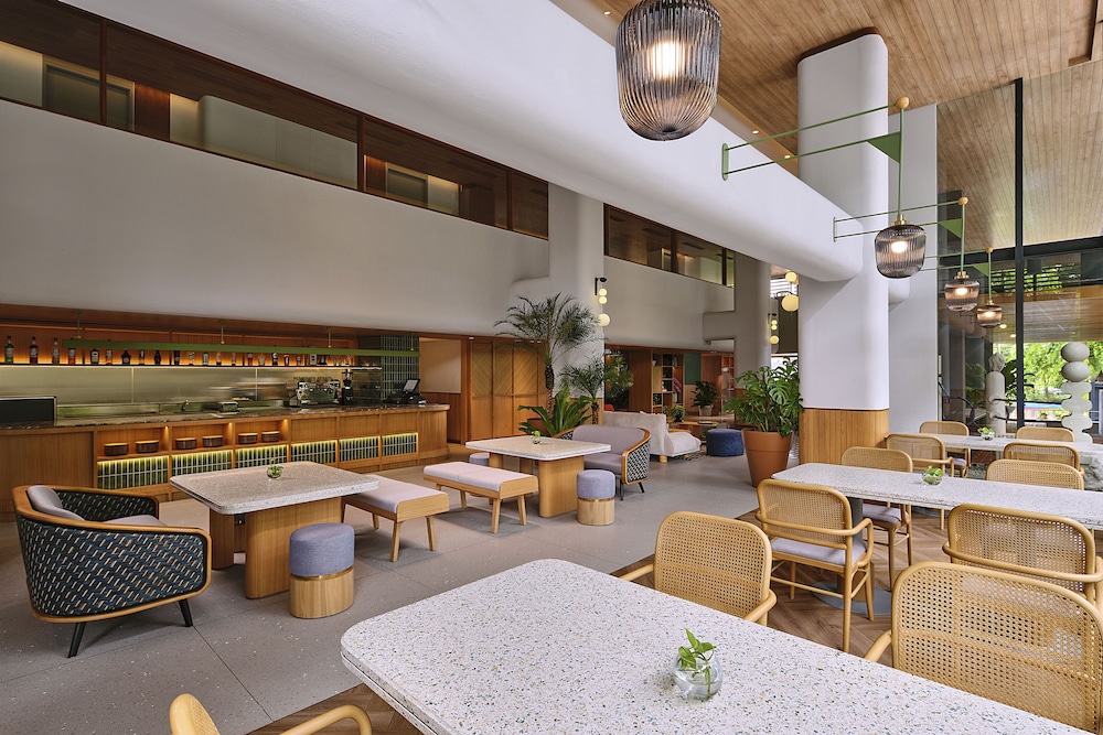 Artotel Casa Kuningan 11/18