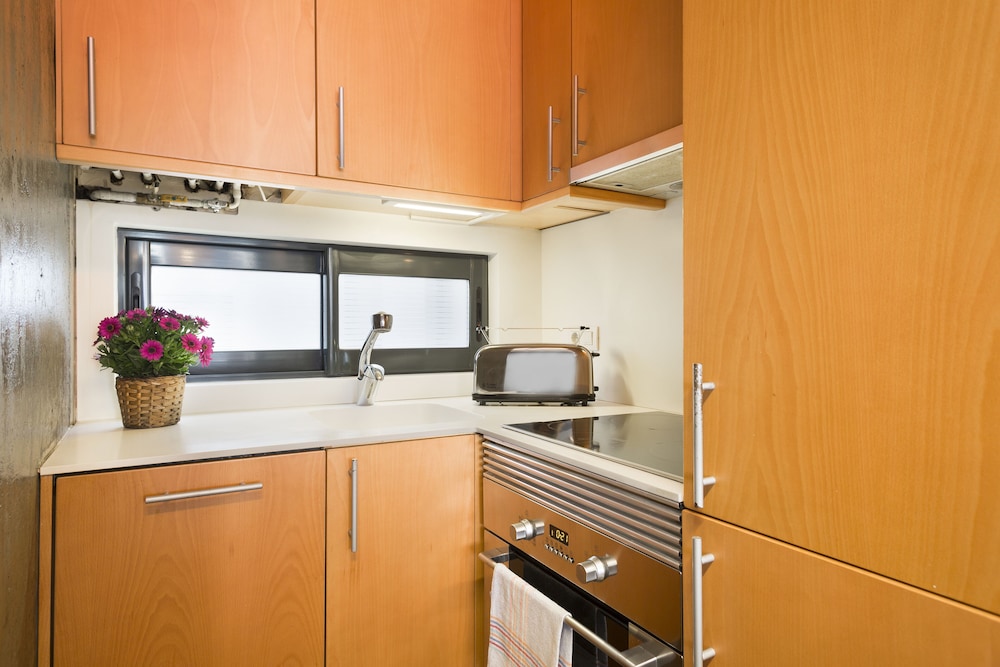 My Space Barcelona Executive Apartments 47/50