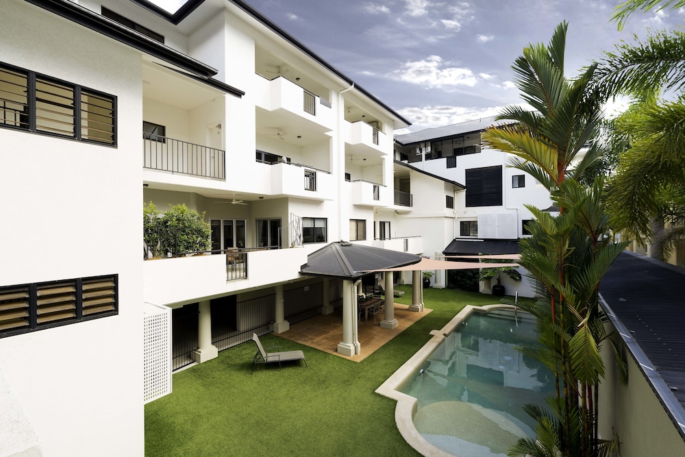 Cairns City Apartments 4/61