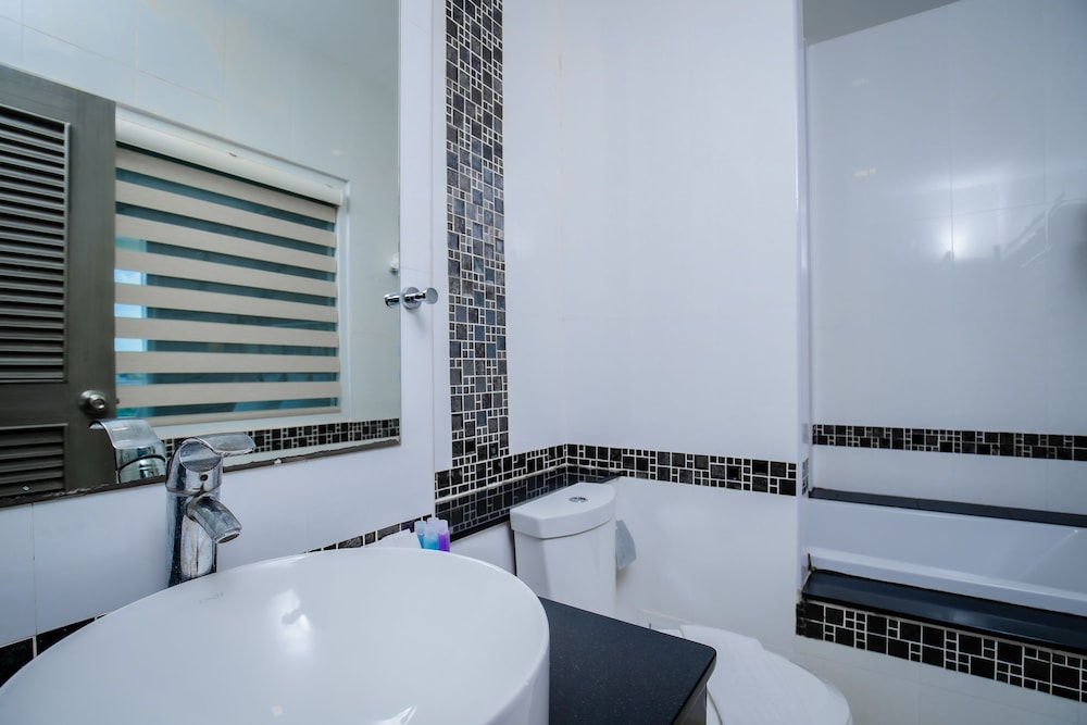 Addplus Hotel And Spa 26/27